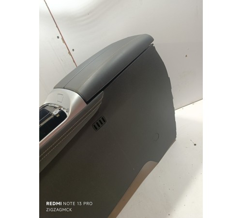 Консоль между сидений