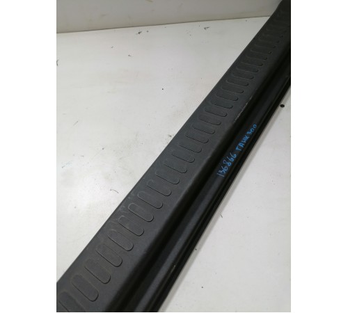 Накладка задней панели багажника внутренняя