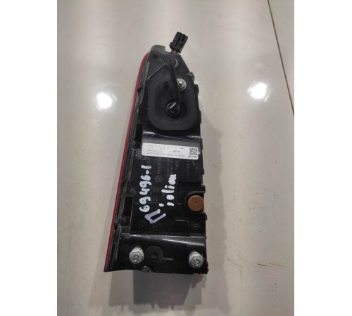 Фонарь крышки багажника (правый)