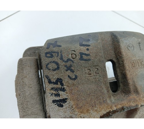 Суппорт передний правый