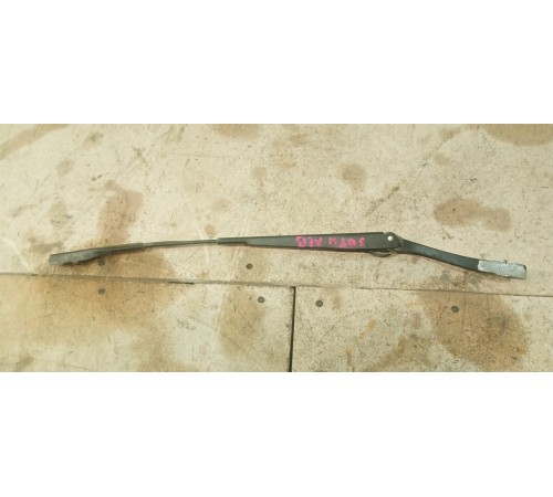 Поводок стеклоочиститель левый