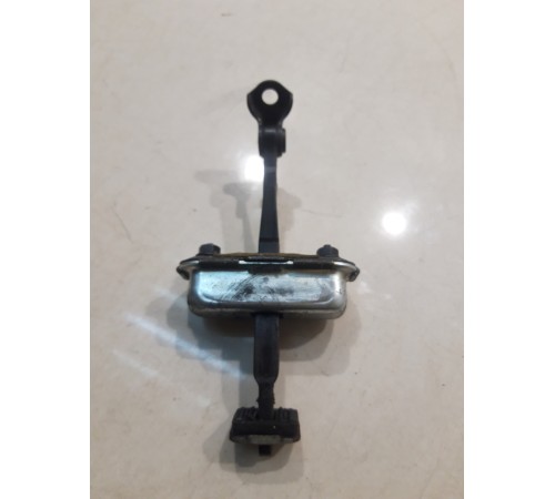 Ограничитель двери (передний, правый)