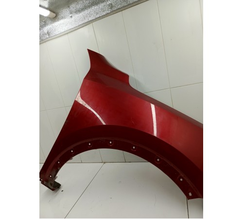 Крыло переднее правое