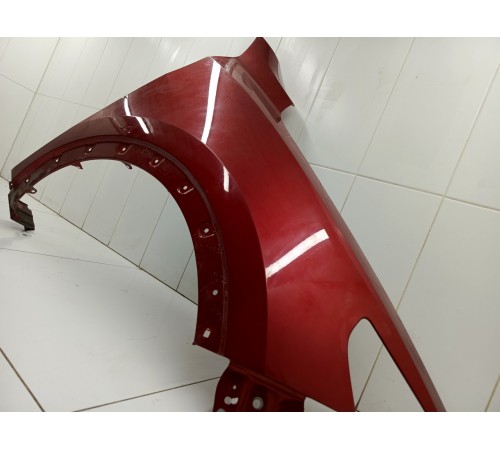 Крыло переднее правое