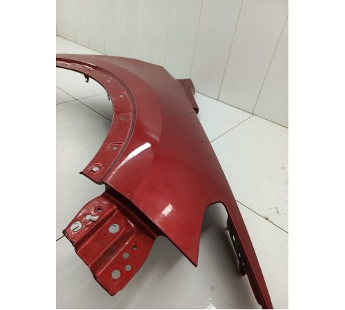 Крыло переднее правое