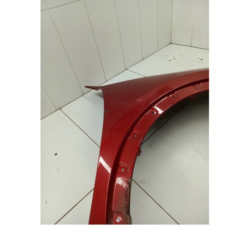 Крыло переднее правое