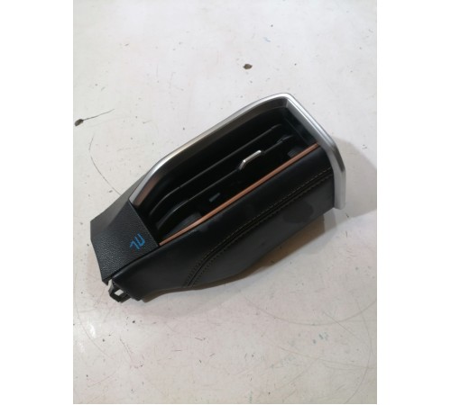 Дефлектор воздушный левый