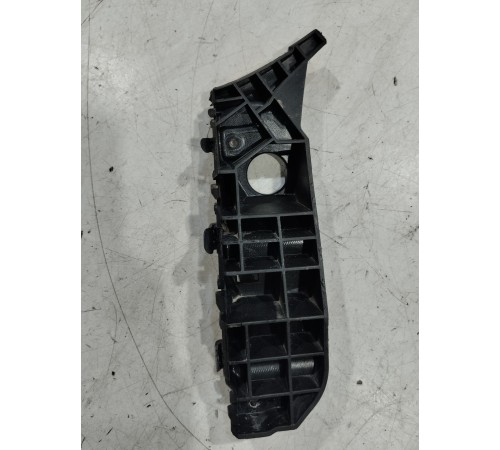 Кронштейн(крепление) переднего бампера правый