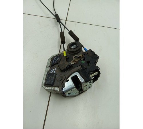 Замок двери задний левый