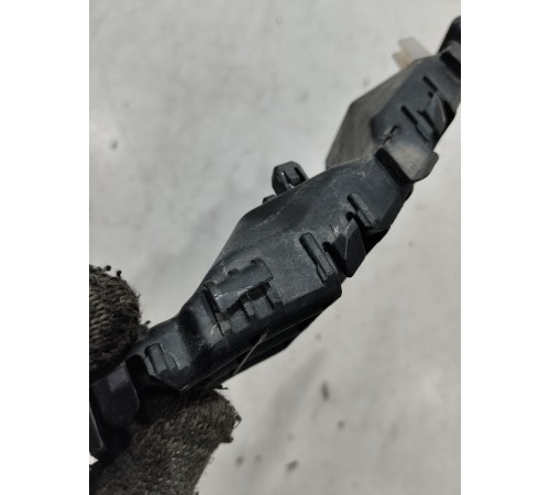 Кронштейн(крепление) переднего бампера правый