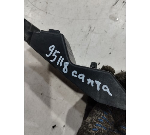 Кронштейн(крепление) переднего бампера правый