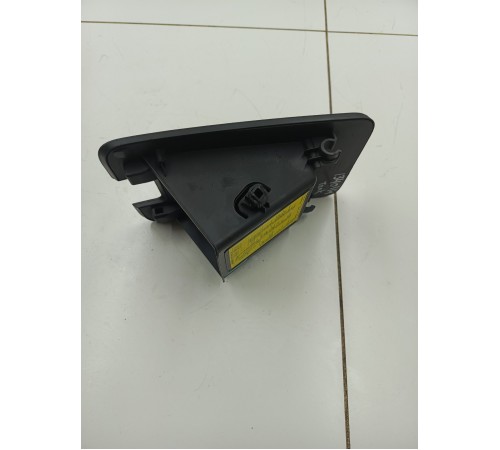 Крышка блока предохранителей карман