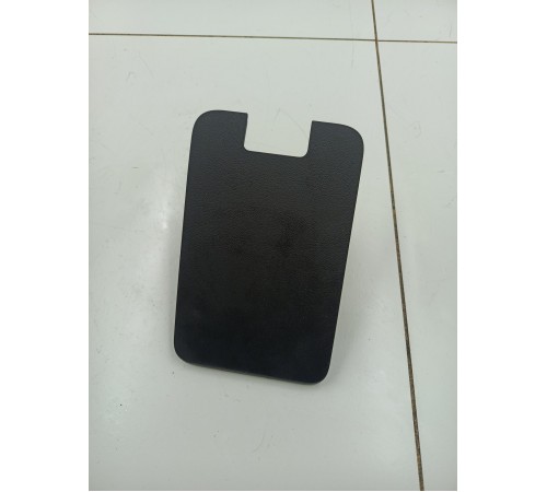 Крышка блока предохранителей карман