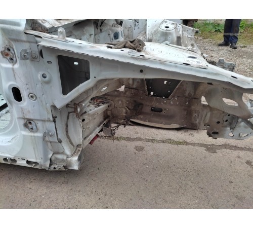 Лонжерон (передний, правый)