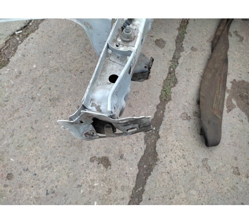 Лонжерон (передний, правый)