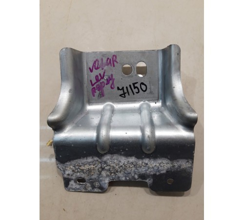 Кронштейн (передний, левый)