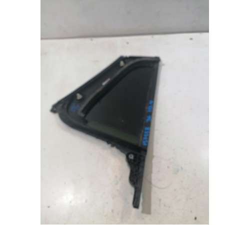 Стекло глухое заднее левое