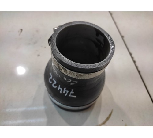 Патрубок системы охлаждения