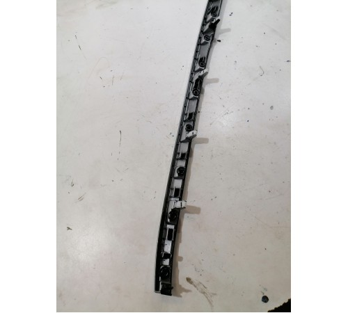 Декоративная накладка торпедо правая