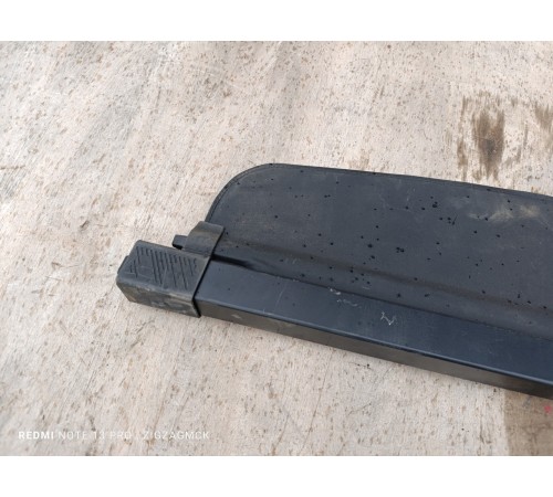 Шторка багажника