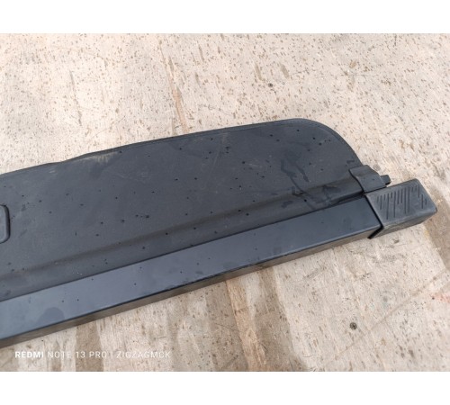 Шторка багажника