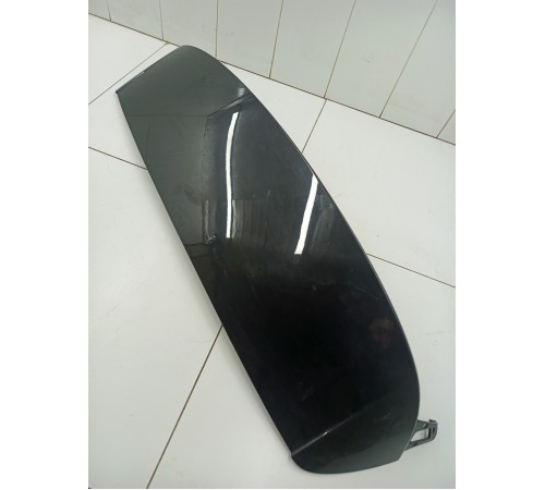 Спойлер крышки двери багажника