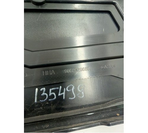 Спойлер крышки двери багажника