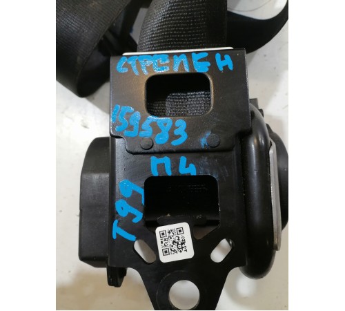 	Ремень безопасности передний левый