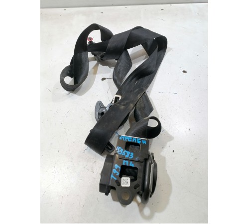 	Ремень безопасности передний левый