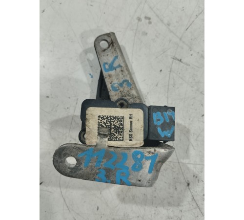 Датчик высоты дорожного просвета(задний правый)