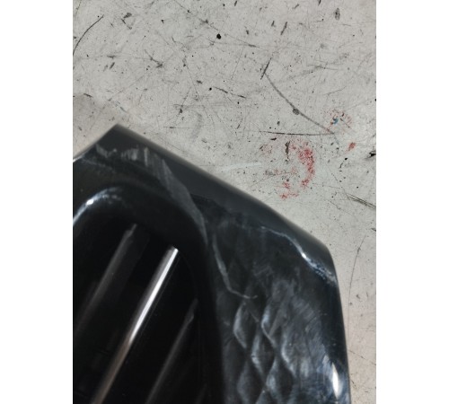 Воздушный дефлектор правый