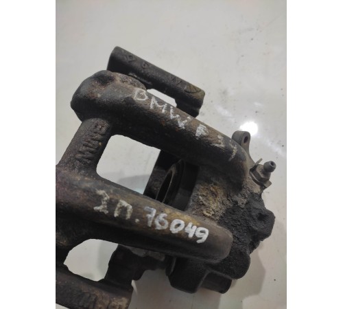 Суппорт (задний, правый)