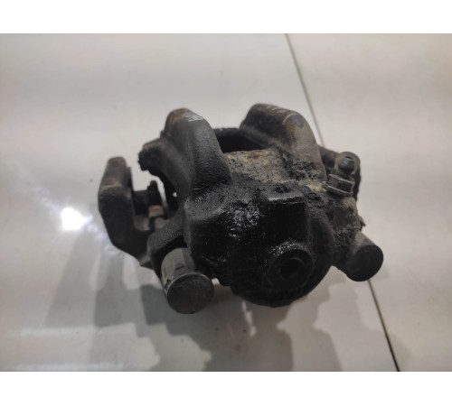 Суппорт (задний, правый)