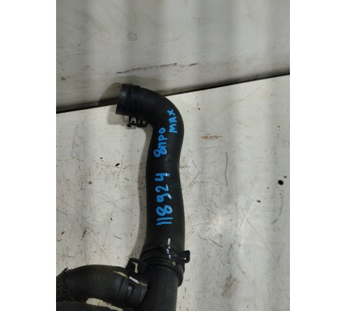 Патрубок радиатора с датчиком температуры