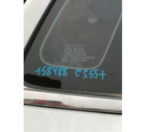 Глухое стекло кузова правое, форточка