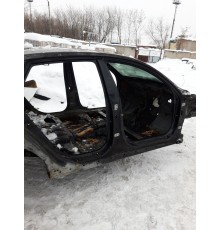 Порог со стойкой(правый)