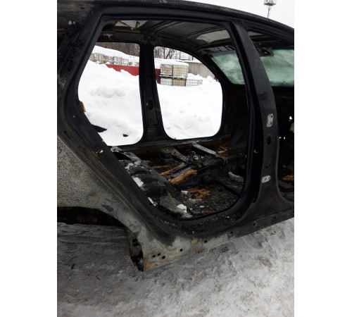 Порог со стойкой(правый)