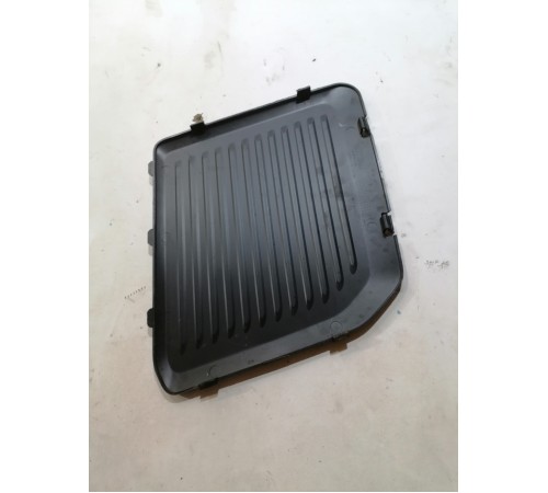 Крышка короба аккумулятора