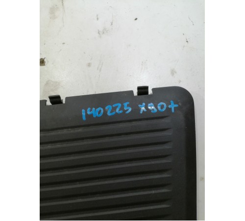 Крышка короба аккумулятора