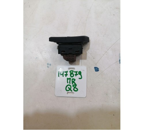 Кнопка блокировки двери передняя правая