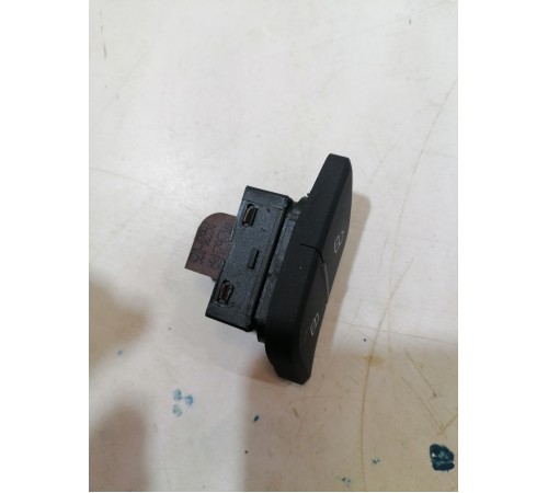 Кнопка блокировки двери передняя правая