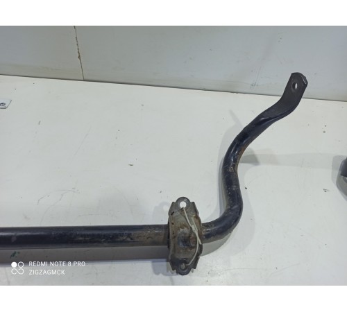 Стабилизатор передний