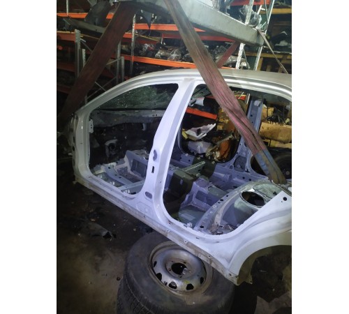 Порог со стойкой левый