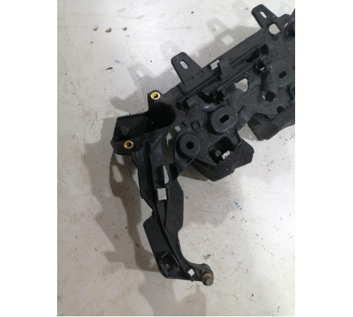 Кронштейн двигателя