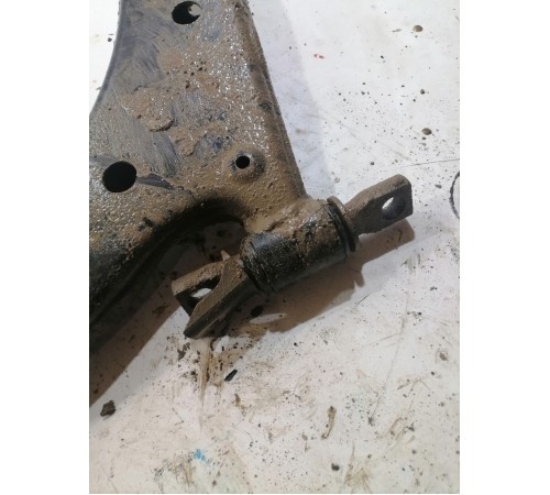 Рычаг подвески передний правый