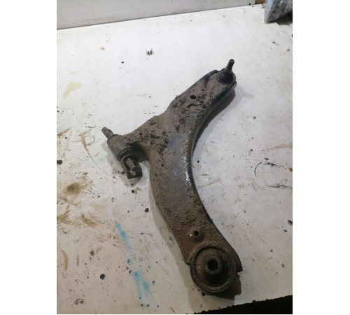 Рычаг подвески передний правый