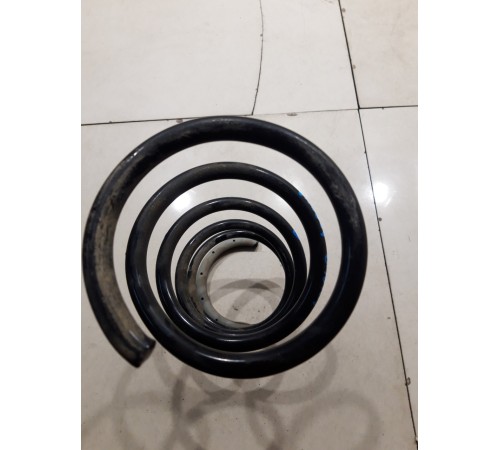 Пружина подвески(передняя правая)