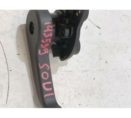 Ручка открывания капота