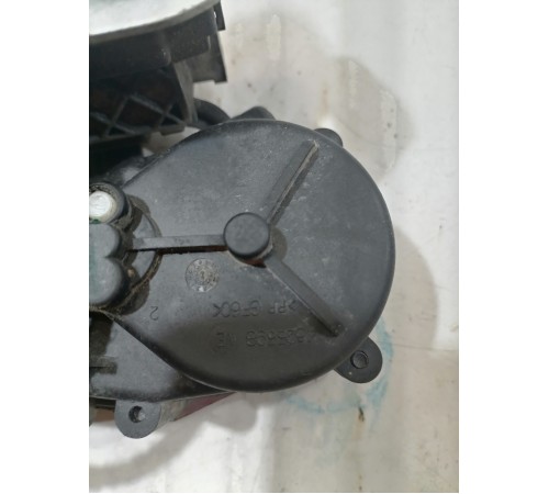 Замок крышки багажника  доводчиком