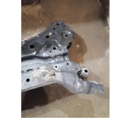 Балка передняя , подрамник